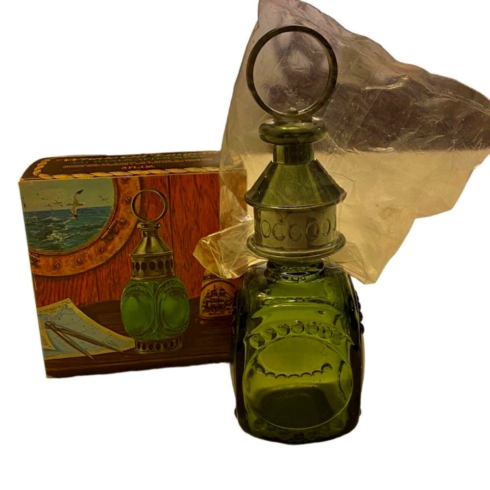 AVON WHALE OIL LANTERN WILD COUNTRY AFTERSHAVE 5 OUNCE GLASS DECANTER